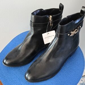 NWT Liz Claiborne Black Boots with Gold Detail Size 9 1/2 M